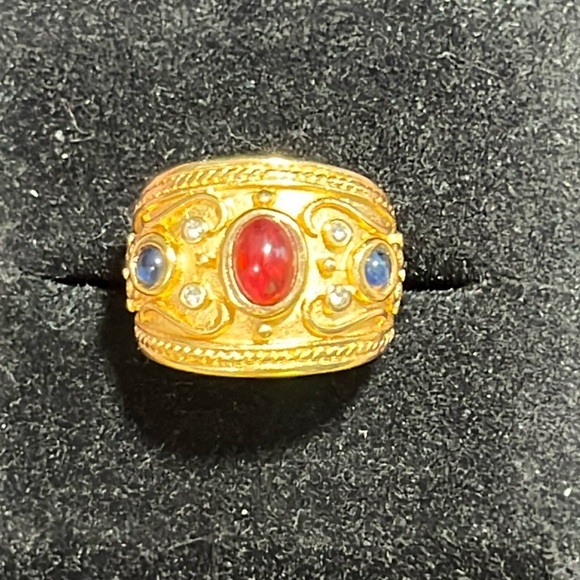 Jewelry - Vintage majestic brass ring